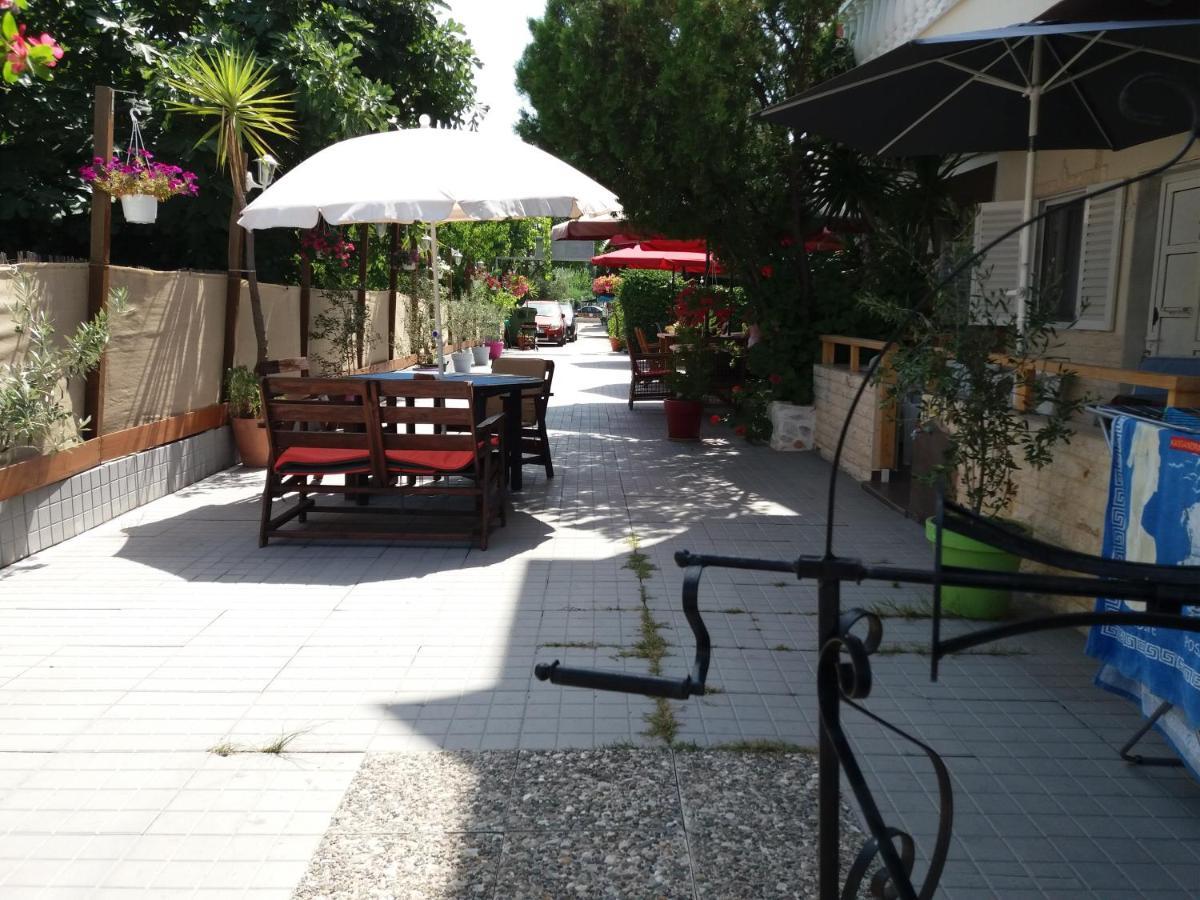 Hotel Alexandros II Торони Екстериор снимка