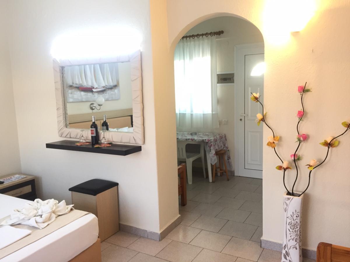 Hotel Alexandros II Торони Екстериор снимка
